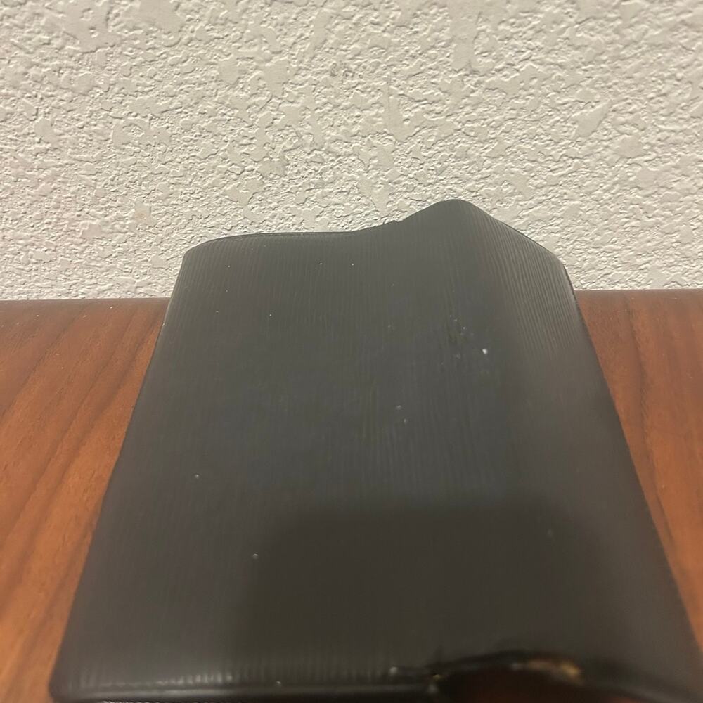 Louis Vuitton Epi Sarah Wallet Black with COA - Picture 10 of 12